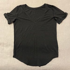 Lululemon v-neck shirt